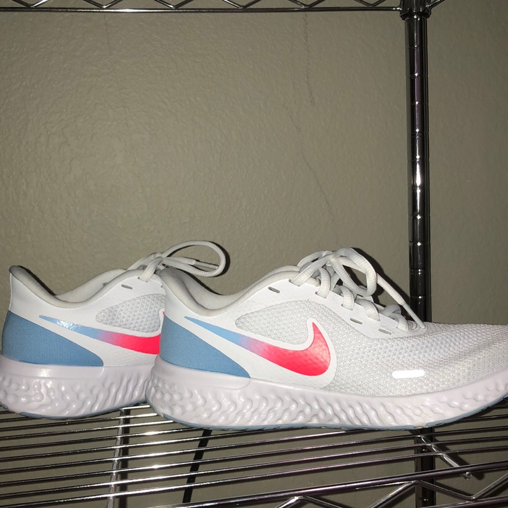 Nike Revolution 5 Shoes